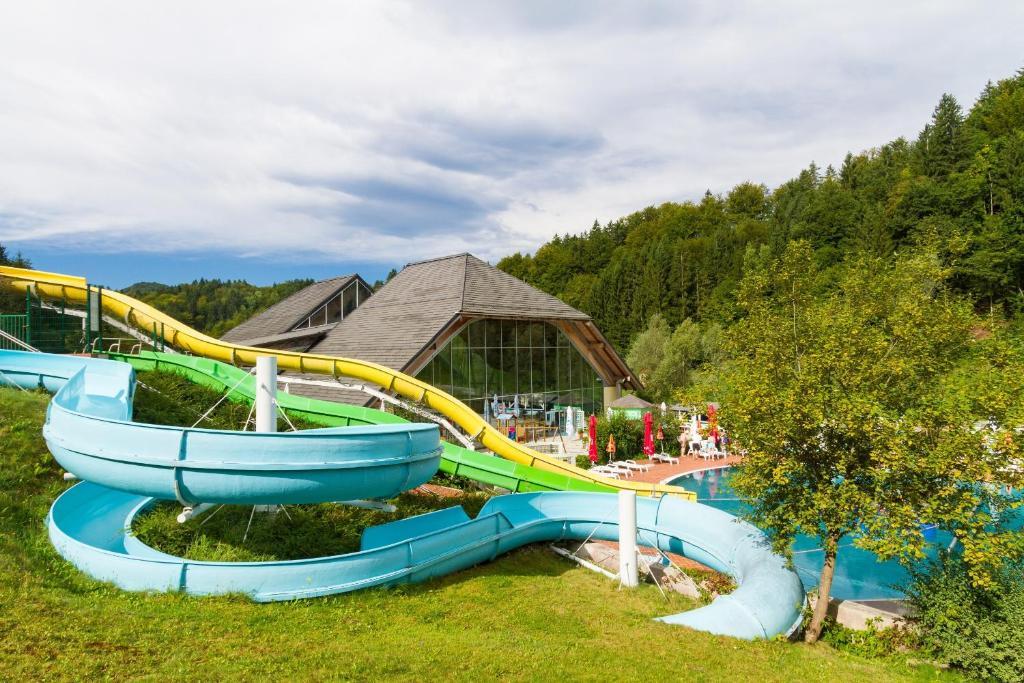 Отель Eco Terme Snovik, Kamnik Лазе-в-Тухинью Экстерьер фото